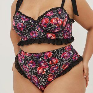 Torrid NWT HIGH WAIST KEYHOLE THONG PANTY - FLORAL BLACK